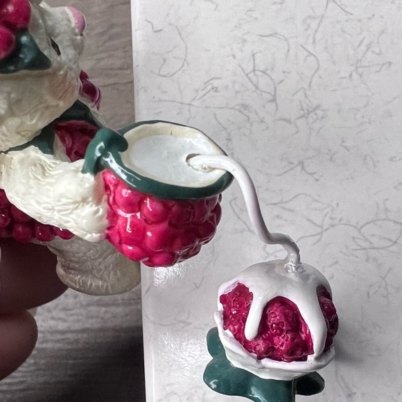 Hallmark 2001 NEW “Raspberry” Fairy Berry Bears 3rd series Springtime Ornament - Picture 6 of 8